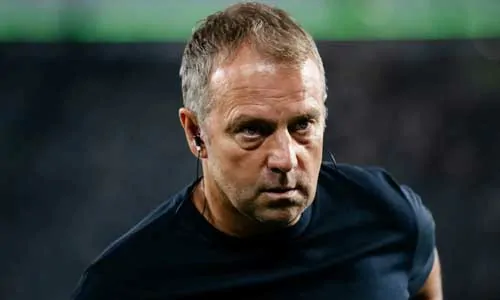 برشلونة يعقد اجتماعًا مع بديل تشافي المحتمل في لندن